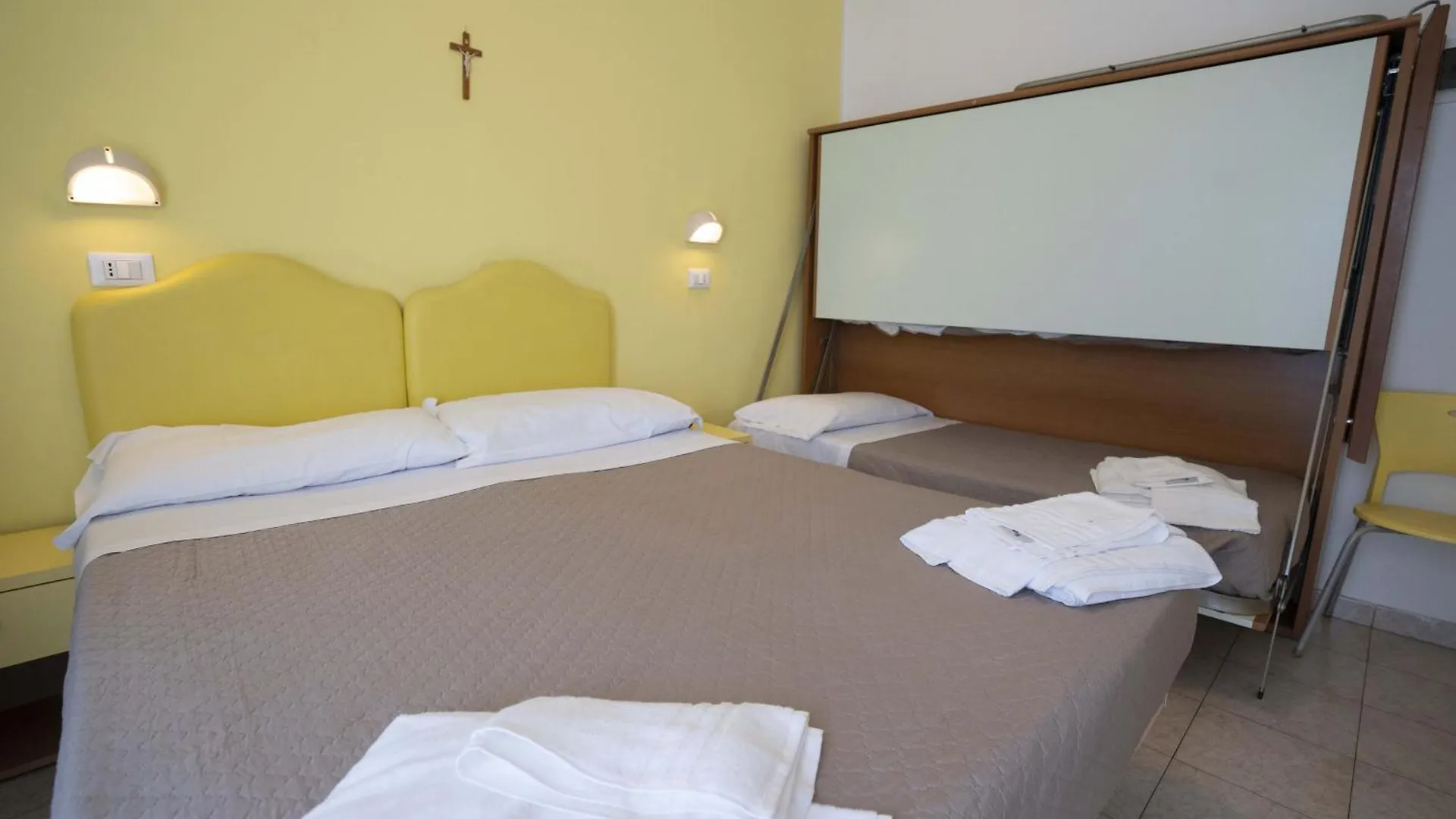 Hotel Odeon Rimini 2*,
