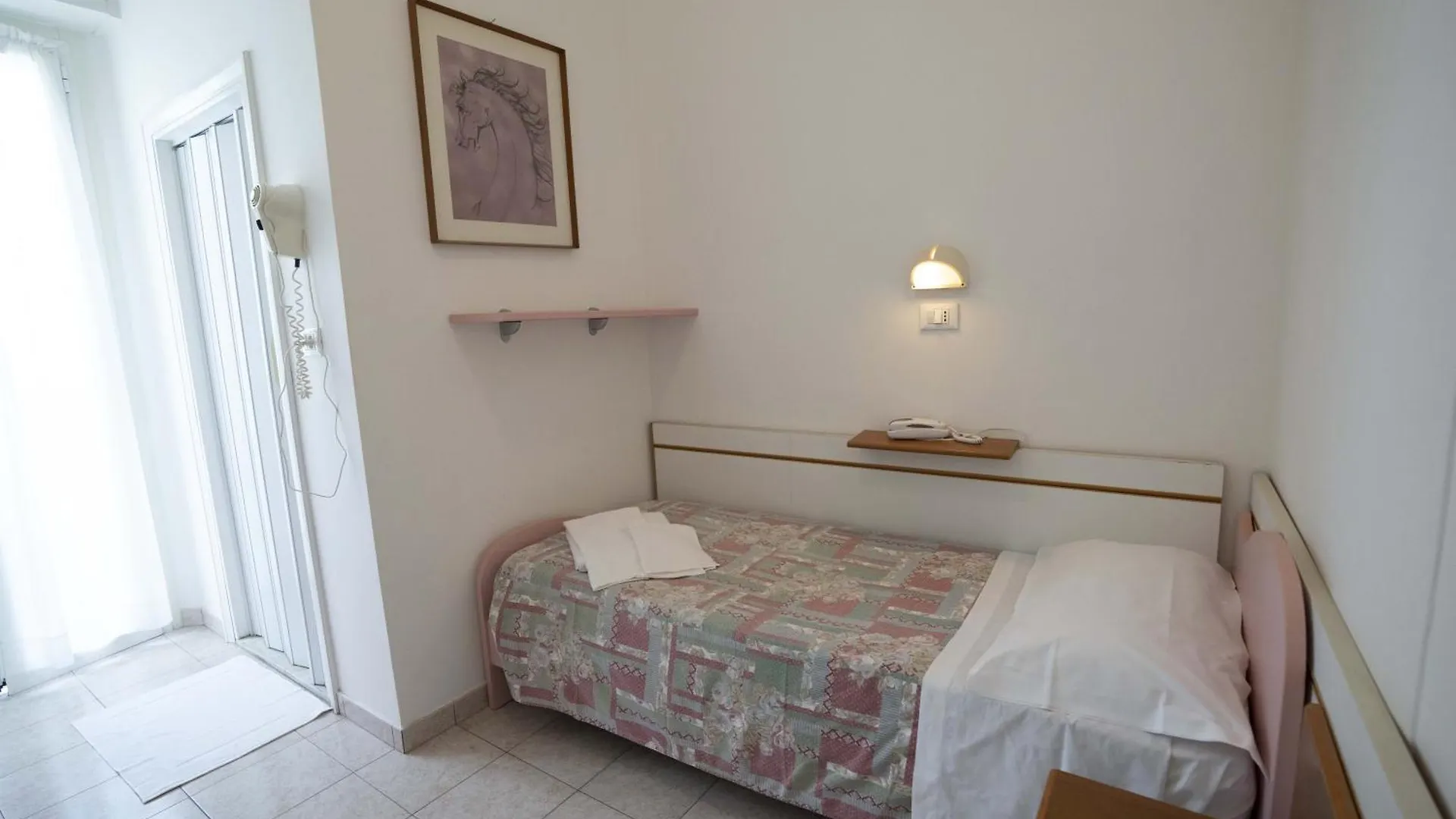 Hotel Odeon Ρίμινι 2*,  Ιταλία